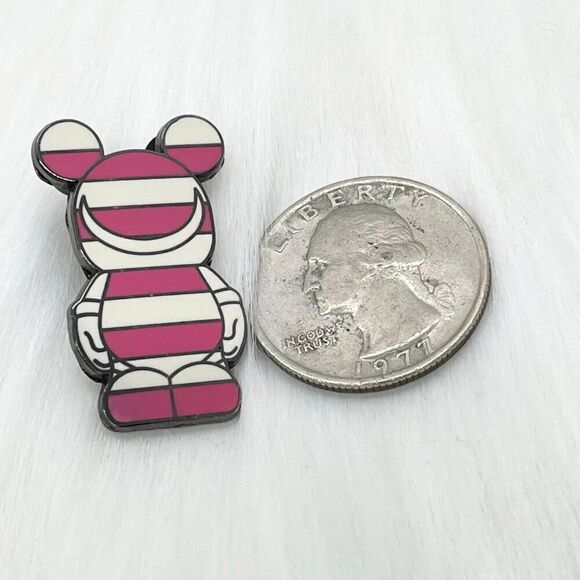 🔮 5/$25 Disney Vinylmation Jr Alice in Wonderland Cheshire Cat Pin - Picture 2 of 2